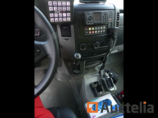 Ref:1-sut-671 - mercedes-benz ambulance (2017-268.678 km) - afbeelding 32 van  33