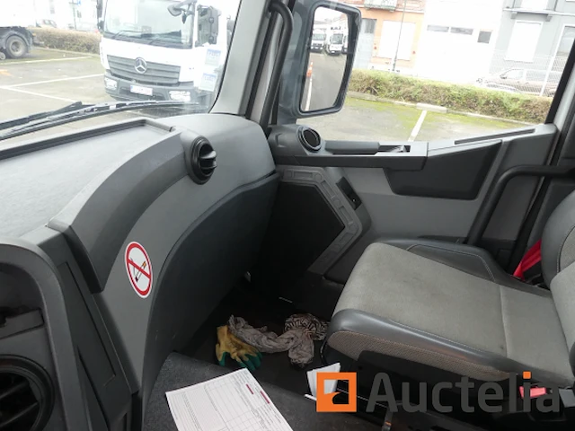 Ref:10524 - container vrachtwagen renault hd002 (2014-49.670 km) - afbeelding 33 van  41