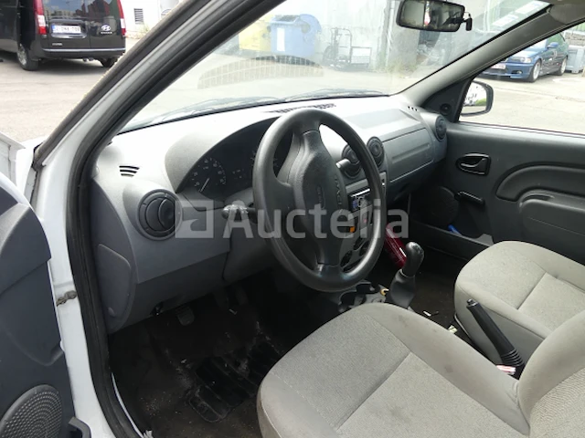 Ref:12395 - dacia logan 1.5 dci pick-up vrachtwagen (2012-121.398 km) - afbeelding 4 van  31