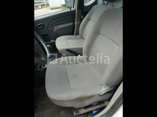 Ref:12395 - dacia logan 1.5 dci pick-up vrachtwagen (2012-121.398 km) - afbeelding 20 van  31