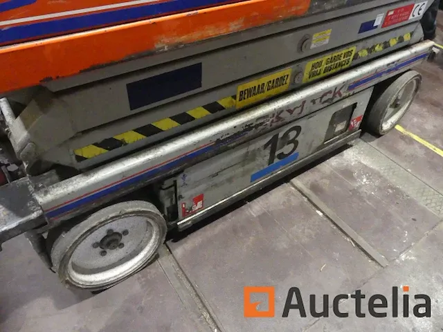 Ref:13 (4980-009) - schaarhoogwerker skyjack sj iii 3220 - afbeelding 4 van  11