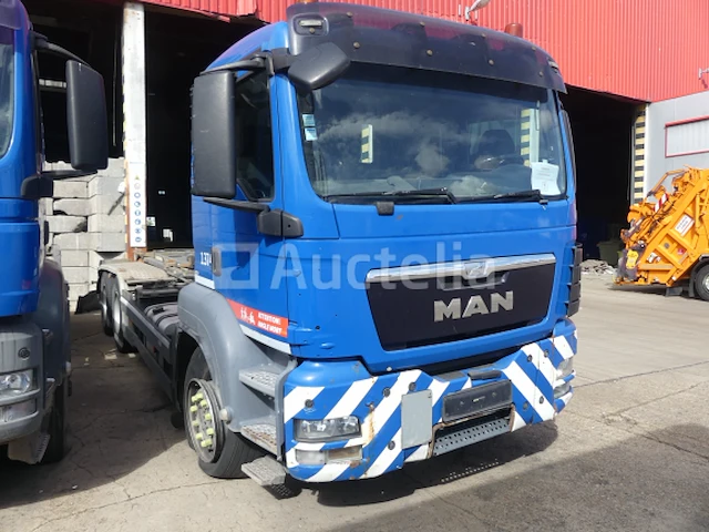 Ref:1374 - container vrachtwagen man tgs (2014-568.806 km) - afbeelding 12 van  51