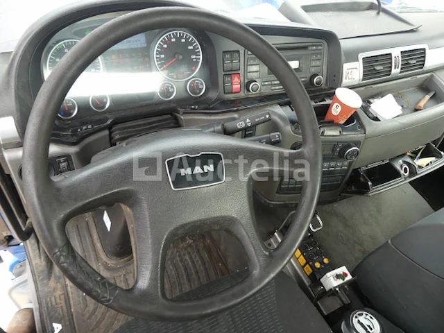 Ref:1376 - container vrachtwagen man tgs (2014-573.144 km) - afbeelding 1 van  47
