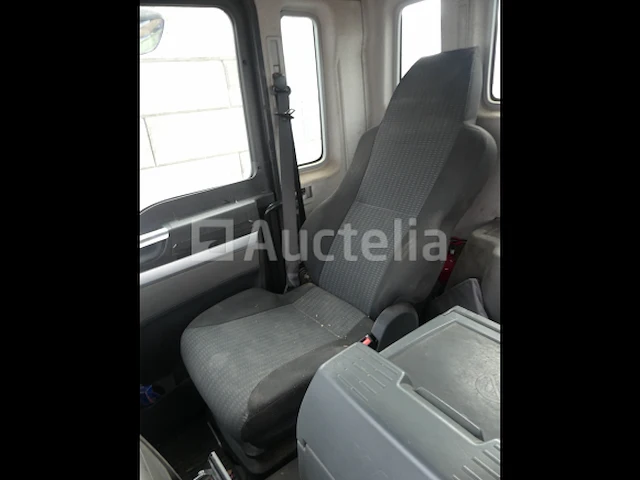 Ref:1376 - container vrachtwagen man tgs (2014-573.144 km) - afbeelding 13 van  47