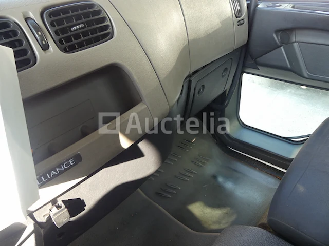 Ref:1380 - renault midlum 180dxi vuilniswagen (2011-183.874 km) - afbeelding 22 van  36