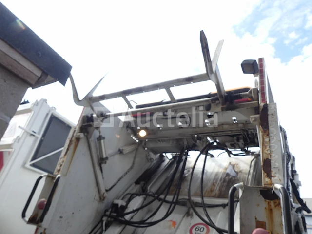 Ref:1388 - vuilniswagen renault midlum 270dxi (2011-185.032 km) - afbeelding 16 van  44