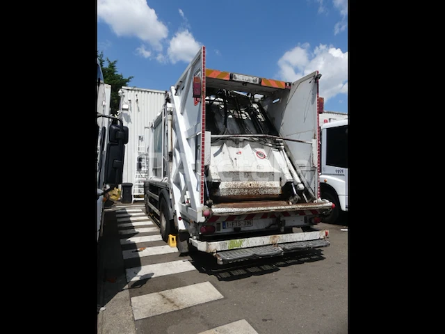 Ref:1434 - vuilniswagen (voor onderdelen) renault access (2013-204.150 km) - afbeelding 10 van  28