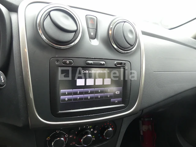 Ref:19514 - auto dacia logan (2013-106.372 km) (vin:uu14sdag350005502) - afbeelding 11 van  24