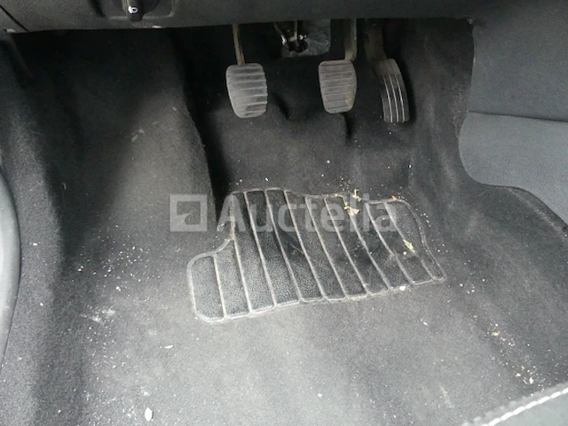 Ref:19514 - auto dacia logan (2013-106.372 km) (vin:uu14sdag350005502) - afbeelding 1 van  24