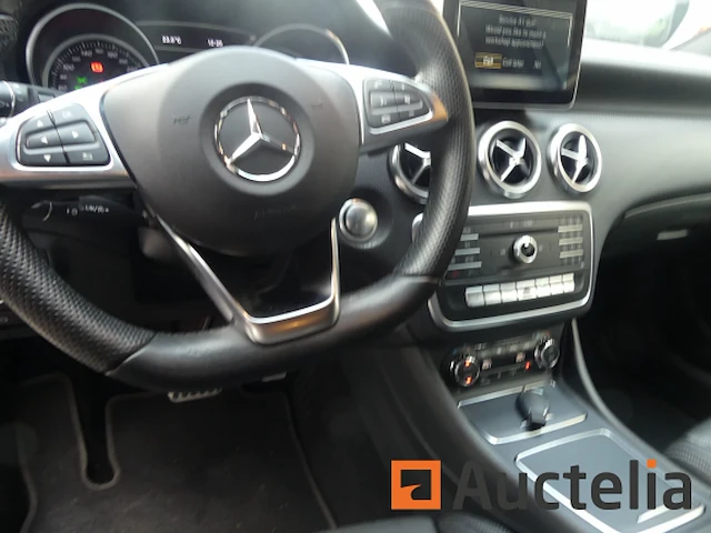 Ref:1tbp958 - auto mercedes-benz a200 (2017-74.682 km) - ref 8588-006 - afbeelding 9 van  28