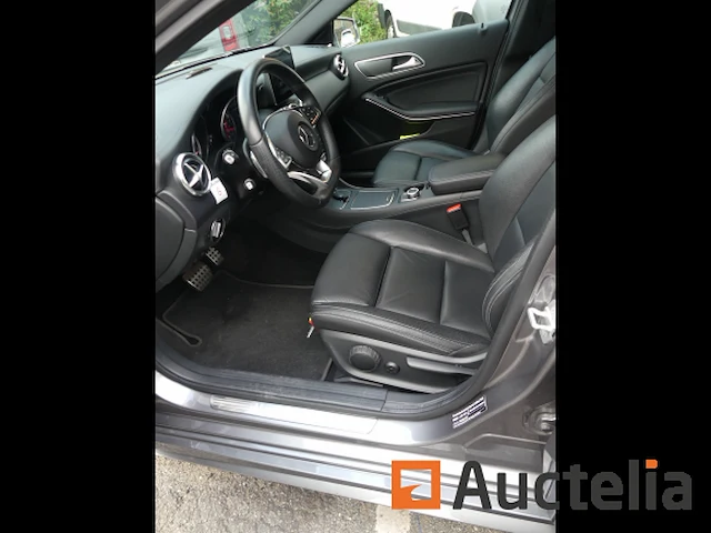 Ref:1tbp958 - auto mercedes-benz a200 (2017-74.682 km) - ref 8588-006 - afbeelding 22 van  28