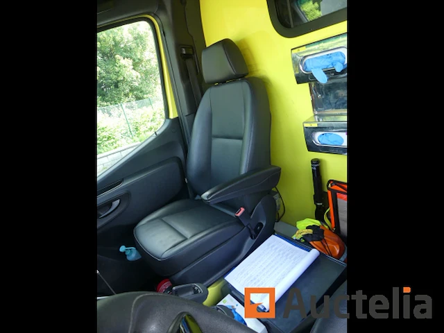 Ref:2-gmd-738 - mercedes-benz sprinter ambulance (2021-242.351 km) - afbeelding 25 van  37