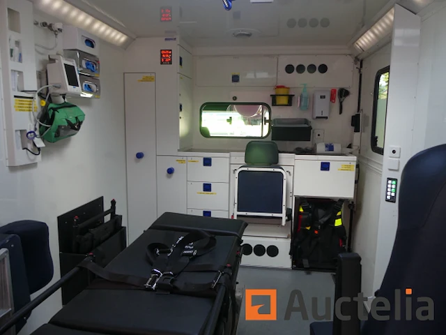 Ref:2-gmd-738 - mercedes-benz sprinter ambulance (2021-242.351 km) - afbeelding 34 van  37