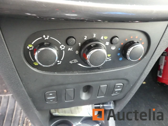 Ref:20513 - auto dacia logan sedan (2013-97.655 km) - afbeelding 8 van  27