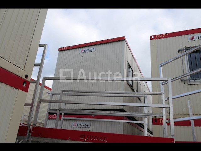 Ref:232 - garderobe container - afbeelding 1 van  7