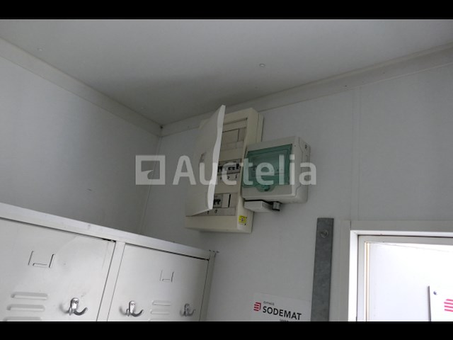 Ref:254 - garderobe container - afbeelding 2 van  15