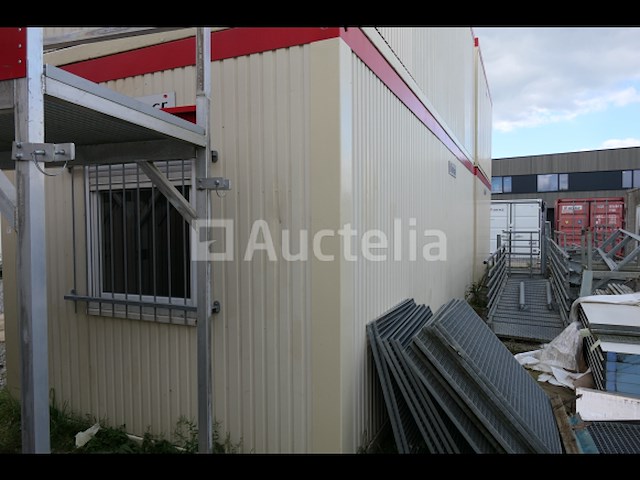 Ref:254 - garderobe container - afbeelding 1 van  15