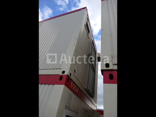 Ref:271 - garderobe container - afbeelding 5 van  5