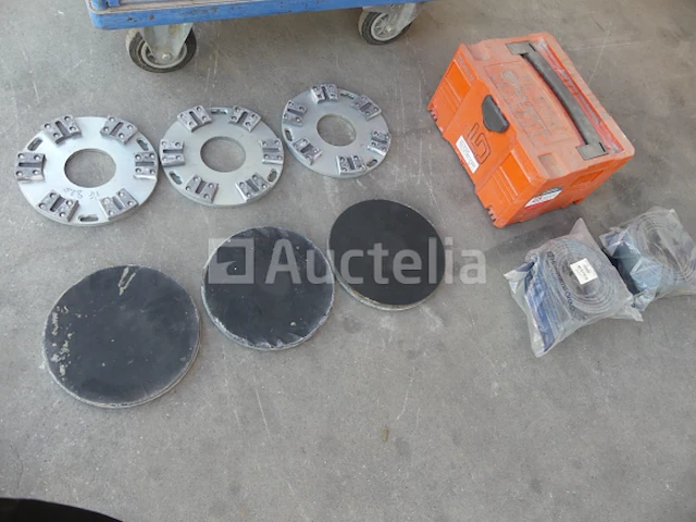 Ref:2805 - husqvarna pg820rc met afstandsbediening bedienbare betonschuurmachine - afbeelding 15 van  22