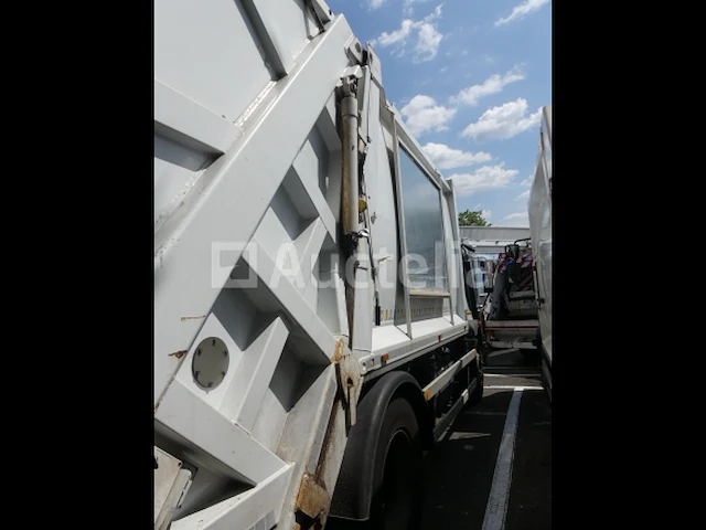 Ref:3438 - vuilniswagen (te herstellen) renault access (2013-185.600 km) - afbeelding 22 van  37
