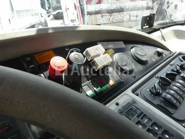 Ref:3438 - vuilniswagen (te herstellen) renault access (2013-185.600 km) - afbeelding 27 van  37