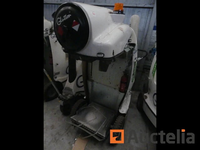 Ref:40 - glutton street cleaning apparatuur - afbeelding 1 van  3