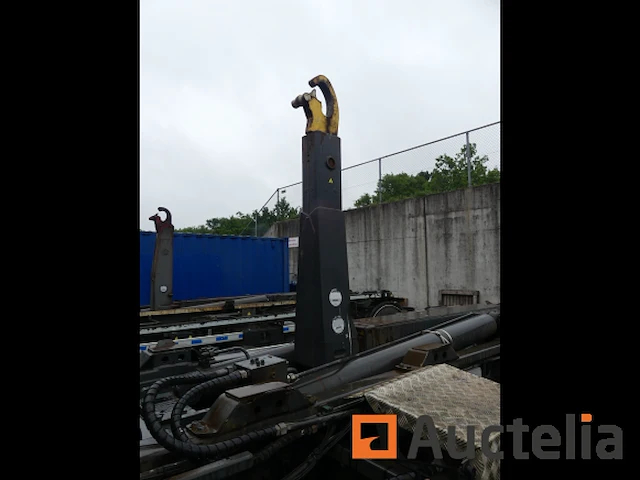 Ref:41-bdd-3 - container vrachtwagen daf fas cf 85 (2013-417.489 km) - afbeelding 2 van  45