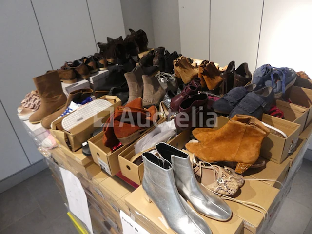 Ref:51 - 350 paar damesschoenen - afbeelding 3 van  8