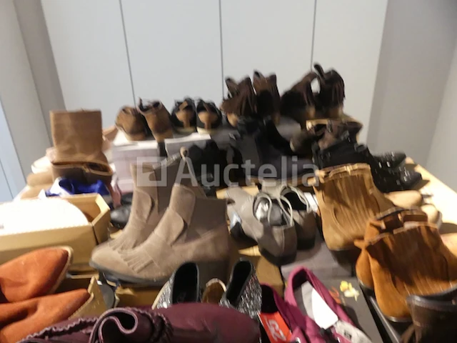 Ref:51 - 350 paar damesschoenen - afbeelding 4 van  8