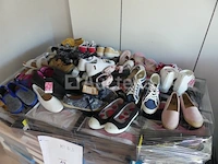 Ref:52 - 265 paar diverse kinderschoenen - afbeelding 3 van  8