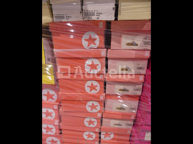Ref:55 - 455 paar diverse kinderschoenen - afbeelding 2 van  11
