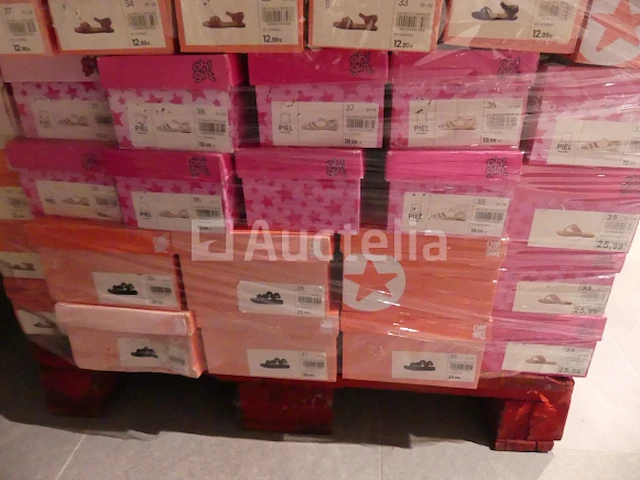 Ref:56 - 434 paar kinderschoenen - afbeelding 2 van  11