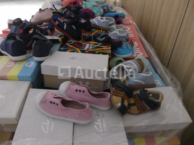 Ref:59 - 536 diverse paar kinderschoenen - afbeelding 3 van  11