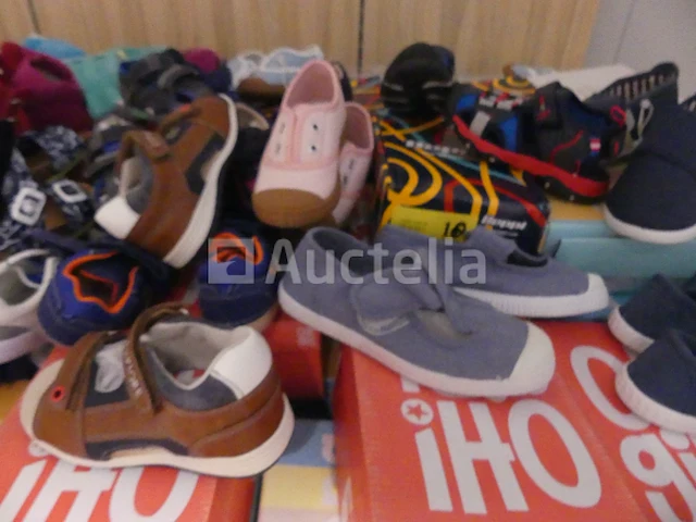 Ref:59 - 536 diverse paar kinderschoenen - afbeelding 8 van  11