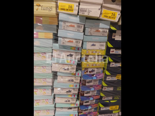 Ref:59 - 536 diverse paar kinderschoenen - afbeelding 11 van  11