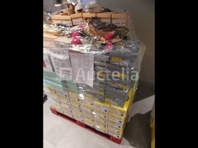 Ref:6 - 214 paar damesschoenen - afbeelding 1 van  8