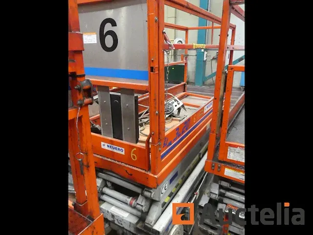 Ref:6 (4980-018) - schaarhoogwerker skyjack sj iii 3220 - afbeelding 7 van  14