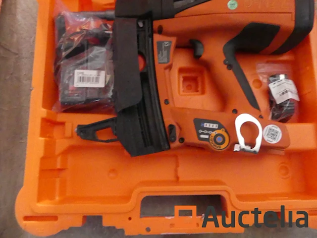 Ref:64122 - paslode pulsa 800e gasspijkermachine op batterijen - afbeelding 2 van  4