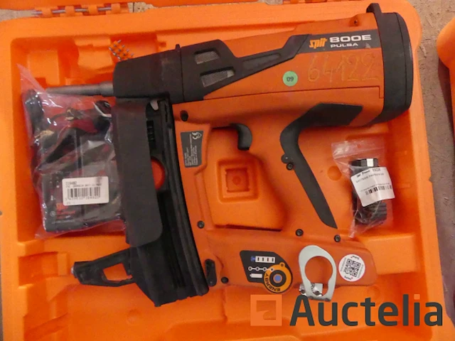 Ref:64122 - paslode pulsa 800e gasspijkermachine op batterijen - afbeelding 3 van  4