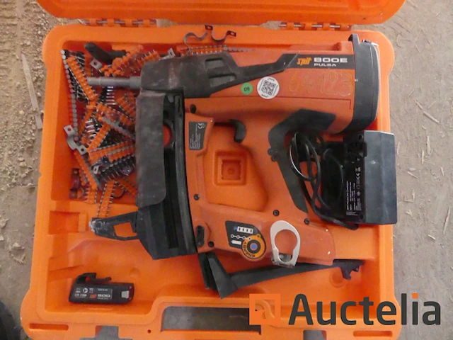 Ref:64123 - paslode pulsa 800e gasspijkermachine op batterijen - afbeelding 3 van  3