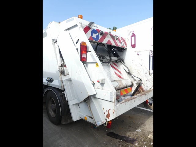 Ref:68419 - vuilniswagen renault midlum 180dxi (2013-150.066 km) - afbeelding 20 van  41