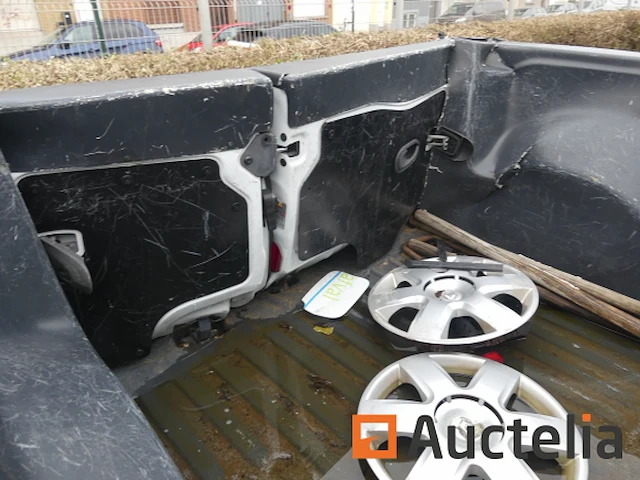 Ref:69689 - renault fw elektrische pick-up auto (ongeval) - afbeelding 2 van  37