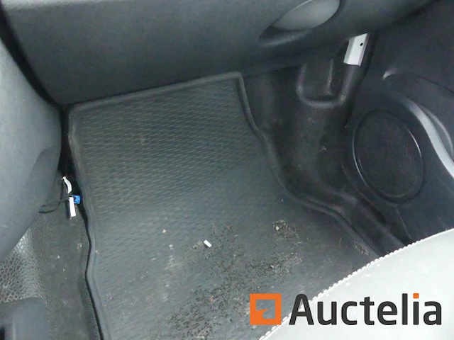 Ref:69689 - renault fw elektrische pick-up auto (ongeval) - afbeelding 13 van  37