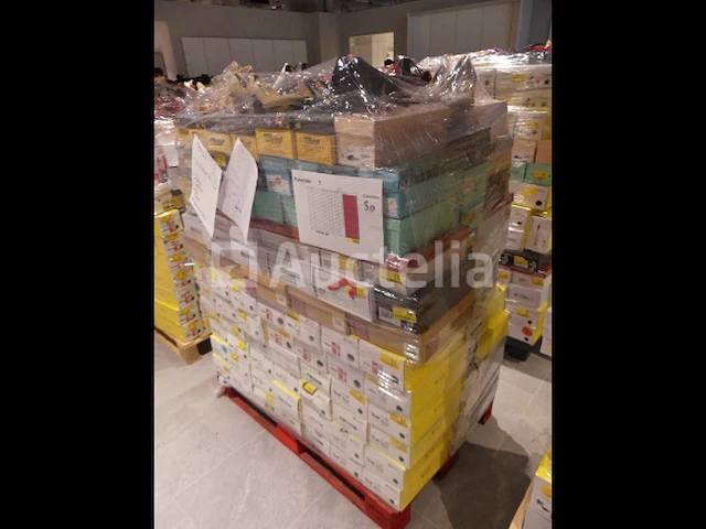 Ref:7 - 220 paar damesschoenen - afbeelding 1 van  7