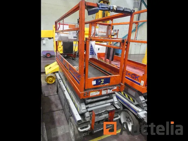 Ref:7 (4980-010) - schaarhoogwerker skyjack sj iii 3220 - afbeelding 1 van  14