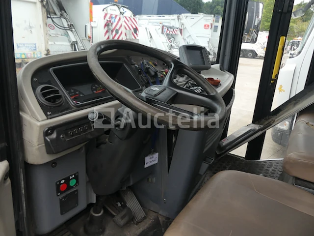 Ref:7424 - renault access vuilniswagen (vin:seg2630hl5bc16697) - afbeelding 41 van  42