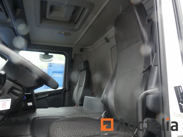 Ref:75-bfd-1 - scania p250 bakwagen (2014-639.982 km) - afbeelding 2 van  43