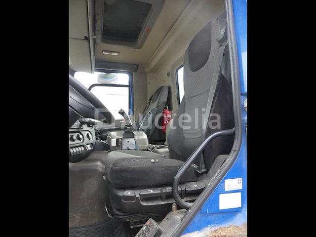 Ref:7608 - daf fascf 85 container vrachtwagen - afbeelding 23 van  47