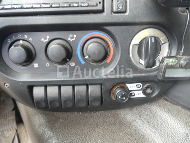 Ref:7613 - daf fancf 75 container vrachtwagen (2012-387.577 km) - afbeelding 20 van  48