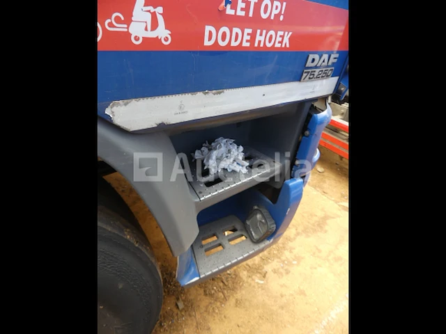 Ref:7613 - daf fancf 75 container vrachtwagen (2012-387.577 km) - afbeelding 28 van  48